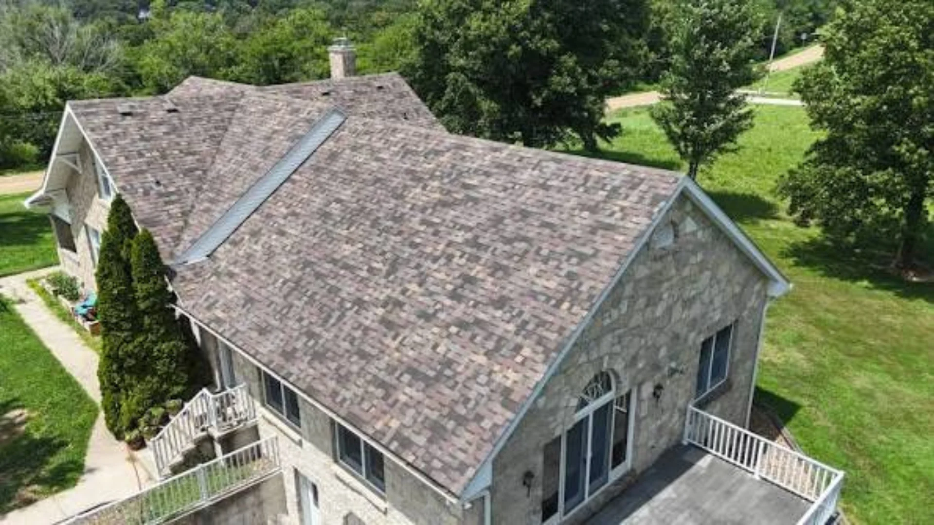 Architectural asphalt shingle roof in Rochester, NY